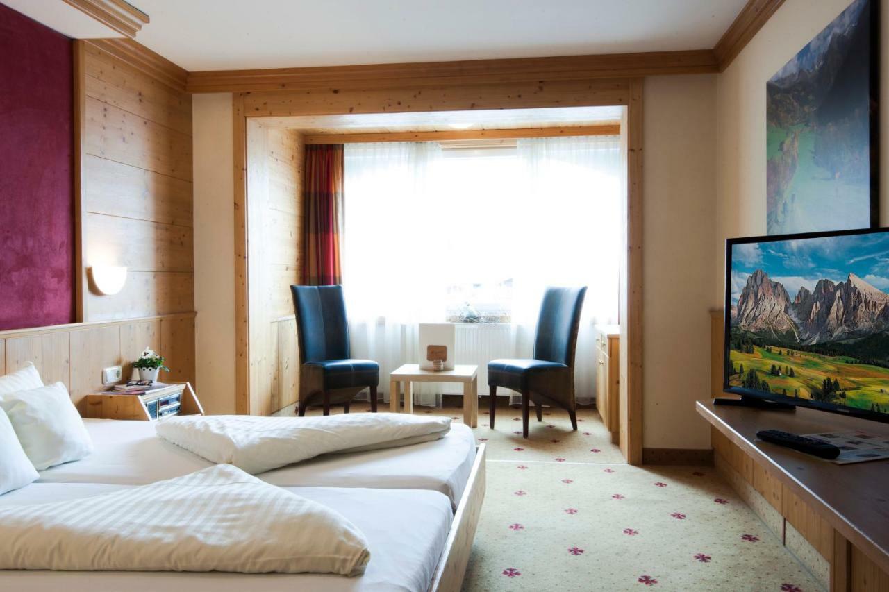 Familienhotel Alpina All Inklusive Wenns Eksteriør bilde
